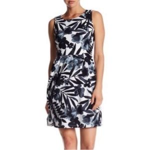 NWT Joe Fresh Women’s Ladies Sleeveless Floral Short Mini Dress. Size: Medium.